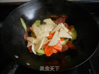 Stir-fried Sausage with Winter Bamboo Shoots recipe