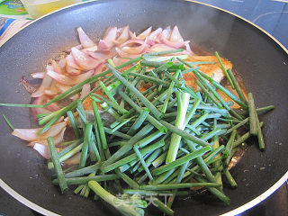 Fried and Baked Mackerel with Ginger and Green Onion (spanish Mackeral) recipe