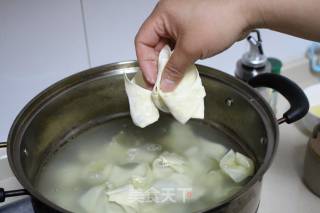 The Most Ecstasy is this Bowl-hot and Sour Shepherd's Purse Wonton recipe