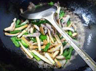 Stir-fried Pork Belly with Garlic recipe