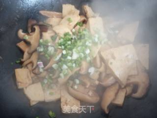 Tofu with Green Onion and Shiitake Mushrooms recipe