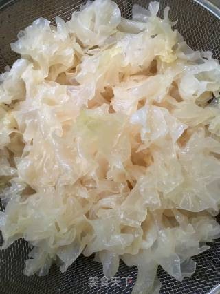 Tremella Lily Lotus Seed Syrup recipe