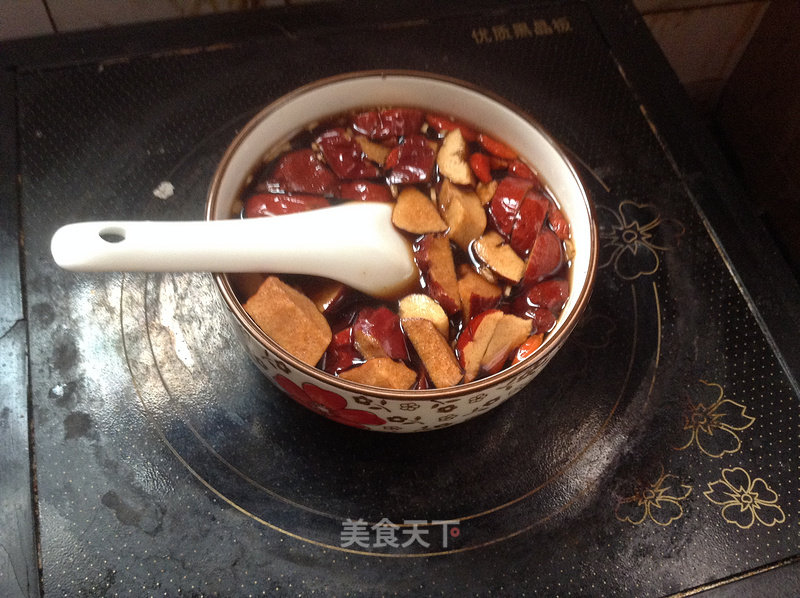 Chinese Wolfberry, Ginger, Red Date and Red Syrup