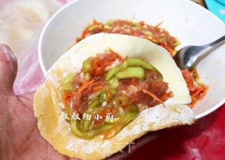 Loofah and Carrot Buns with Minced Meat recipe