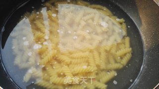 Quick Hand Spiral Pasta recipe