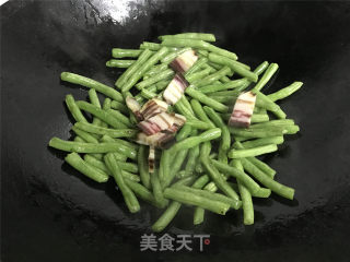 Stir-fried String Beans with Bacon recipe