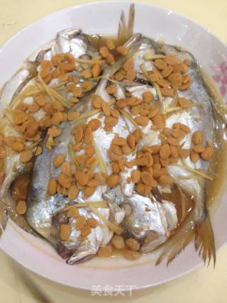 Steamed Moon Fish in Soy Sauce recipe