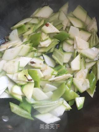 Stir-fried Zucchini with Hot Peppers recipe