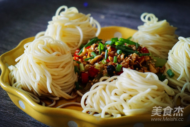 Enoki Mushroom Cold Noodle Roll recipe