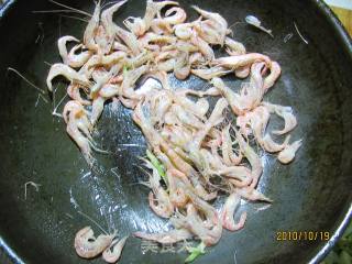 Stir-fried Shrimp with Parsley recipe