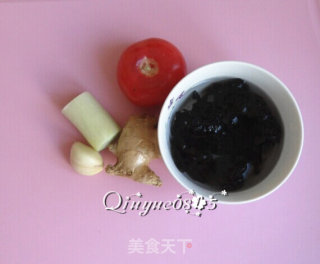Stir-fried Pork with Garlic Moss Fungus recipe