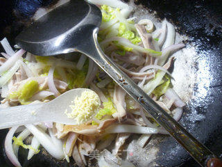 Stir-fried Cabbage with Onion Pork Belly recipe