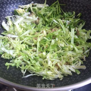 Fried Noodles with Cumin and Green Pepper recipe