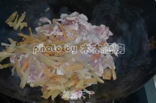 Noodles with Mustard Pork recipe