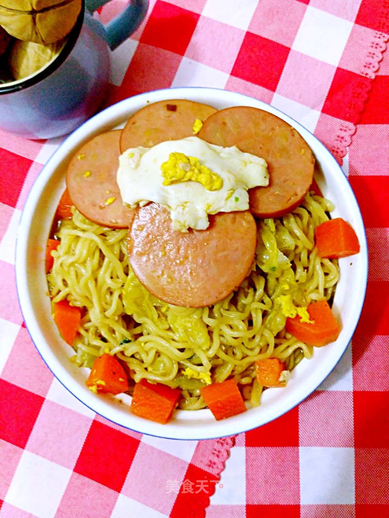 Instant Noodles with Carrot and Cabbage recipe