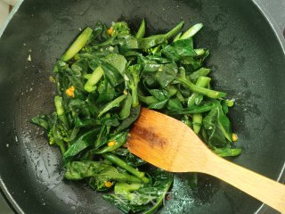 Stir-fried Chinese Kale with Garlic and Bean Sauce recipe