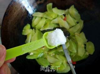 Stir-fried Lees Lettuce recipe