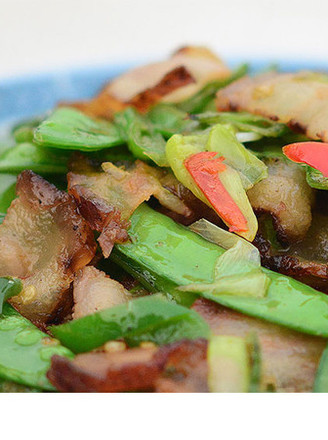 Fried Pea Slices with Qiangshan Old Bacon recipe