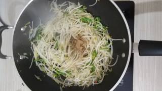 Fried Mung Bean Sprouts with Cumin recipe