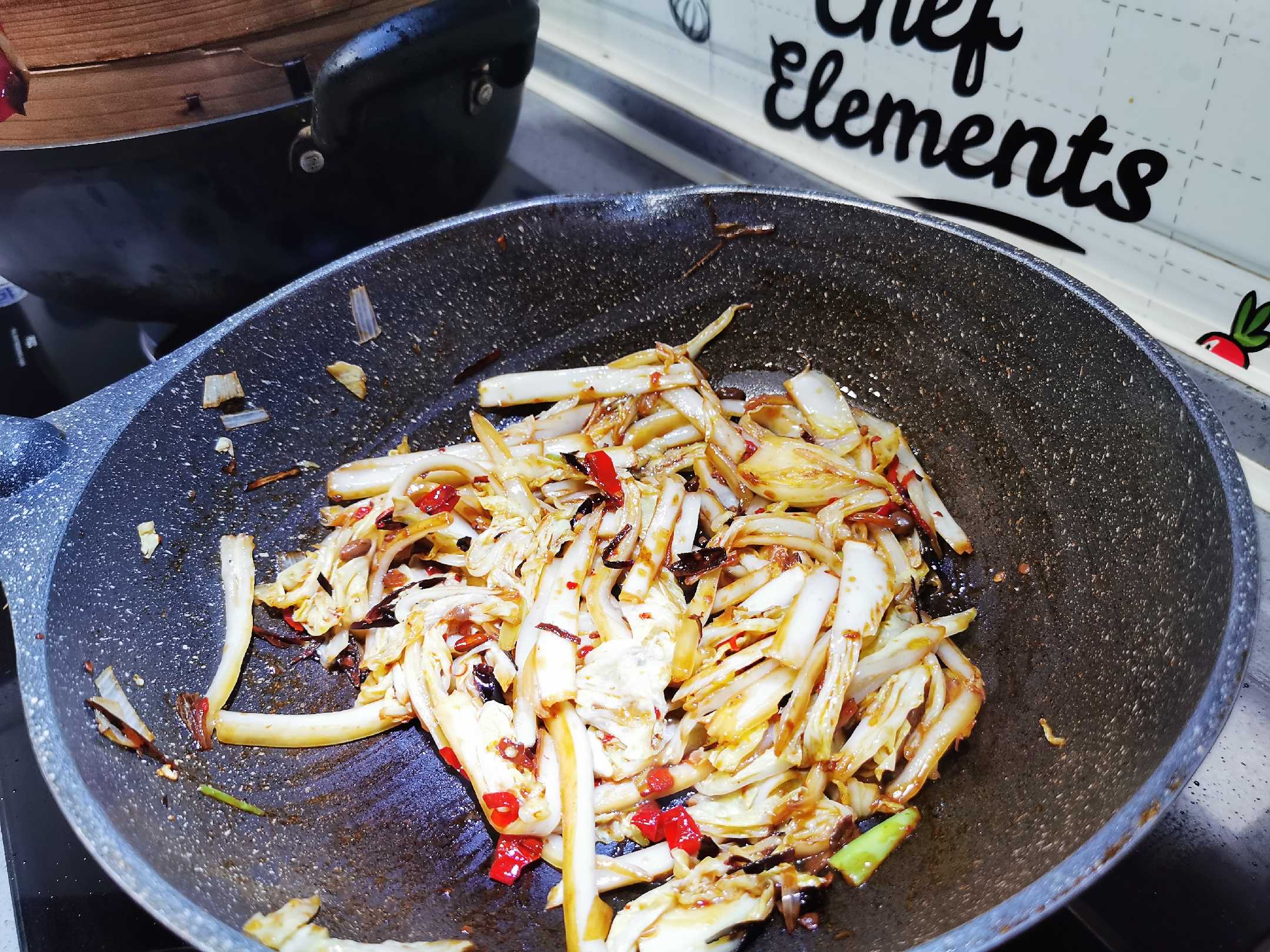 Sour and Spicy Cabbage Bento recipe