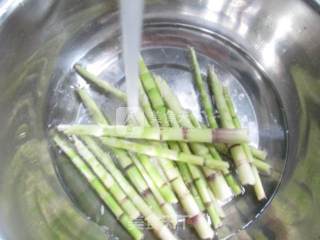 Stir-fried Peanuts with Wild Bamboo Shoots recipe