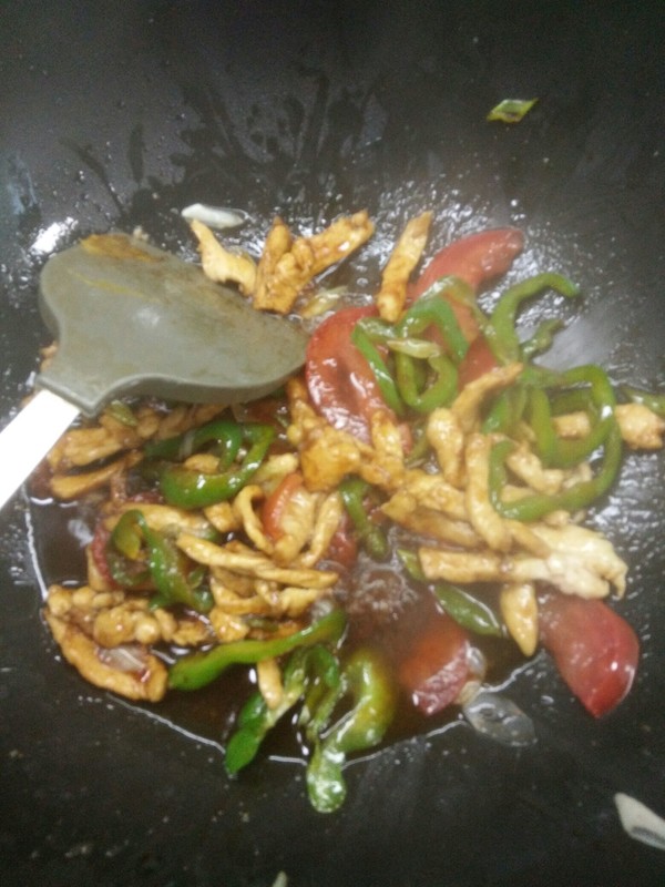 Fried Noodles with Egg and Shredded Chicken recipe