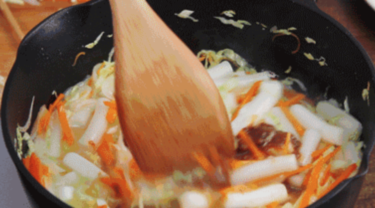 Homemade Oppa’s Favorite Spicy Stir-fried Rice Cake recipe