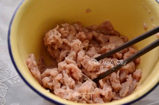 Stir-fried Shredded Pork with Sweet Potato Stalks recipe