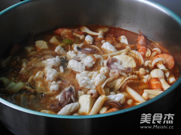 Kimchi Seafood Tofu Claypot recipe