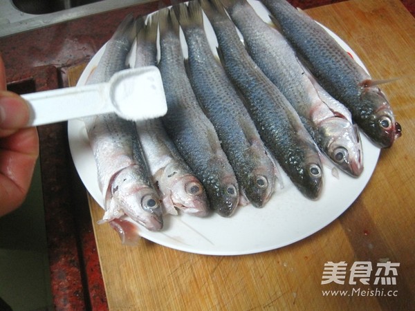 Braised Pointed Fish with Olive Vegetables recipe