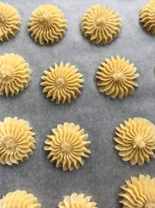 Squeezed and Crispy Cookies recipe