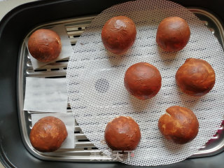 Pictograph Bean Paste and Mushroom Bun recipe