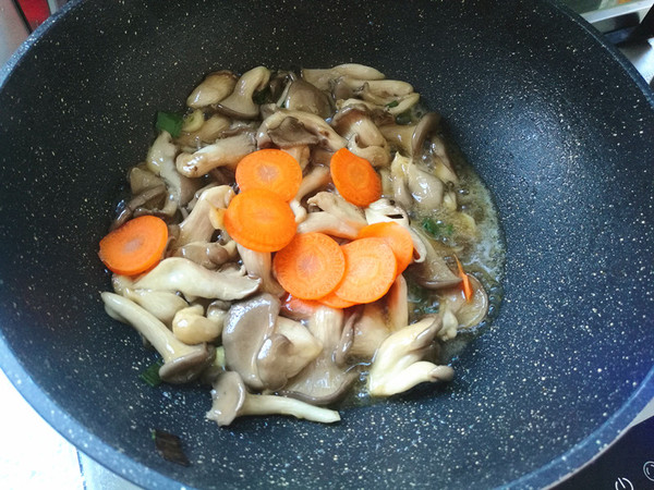 Vegetarian Fried Xiuzhen Mushroom recipe