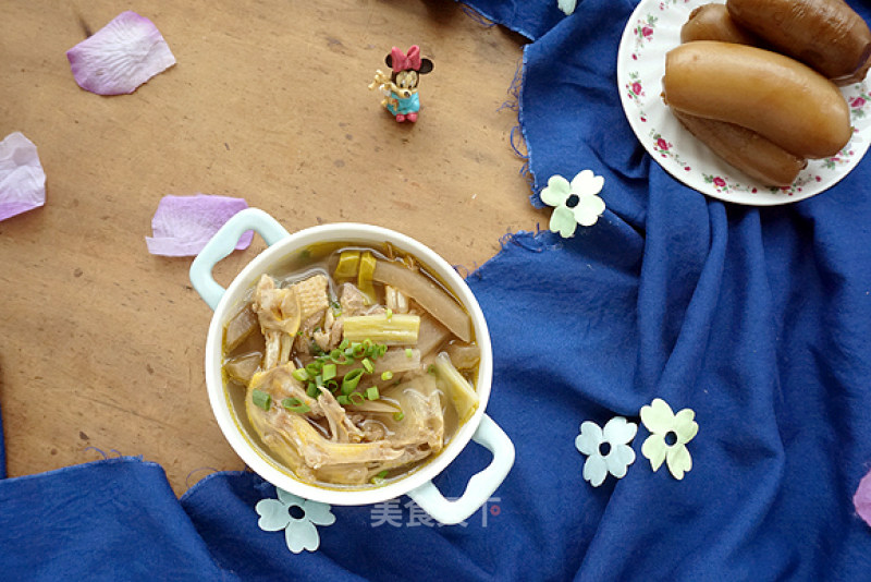 Sour Radish Lao Duck Soup recipe