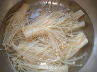 #春食野菜香#pour Oil with Chives and Enoki Mushrooms recipe