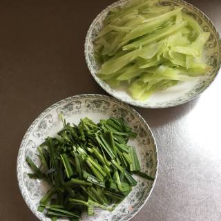 Stir-fried Lettuce with Leek recipe