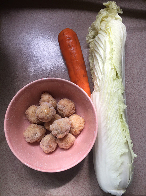 Braised Meatballs with Chinese Cabbage recipe