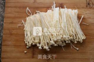 Bacon Roll with Enoki Mushroom recipe
