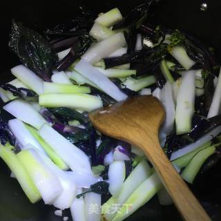Fried Seaweed with Garlic recipe
