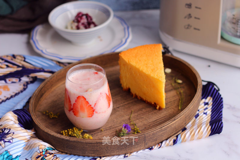 Banana Strawberry Milkshake recipe