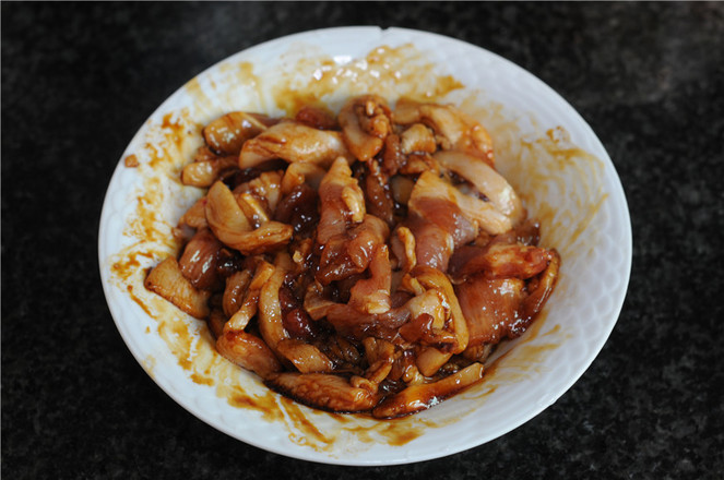 Stir-fried Pork with Double Pepper and Mushroom recipe