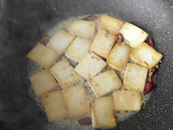 Stir-fried Tofu with Spring Leek recipe