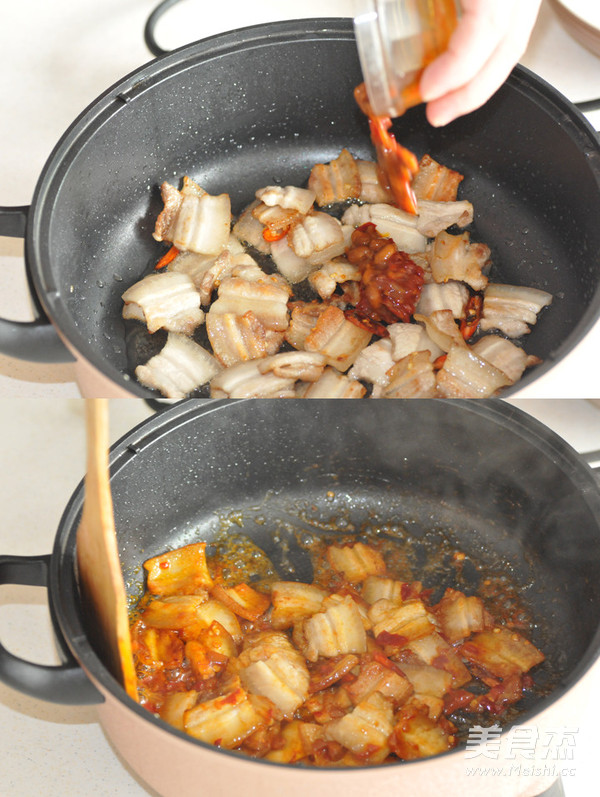 Stir-fried Pork with Garlic Sprouts recipe