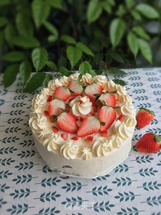 # The 4th Baking Contest and is Love to Eat Festival # 8 Inch Strawberry Cake recipe