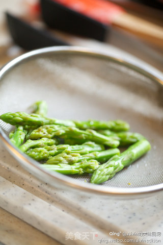 Tube Noodles with Creamy White Sauce recipe