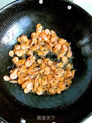 Stir-fried River Prawns with Leek recipe