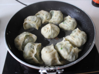 Fried Noodles and Dumplings recipe