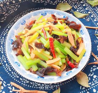 Stir-fried Celery Fungus recipe