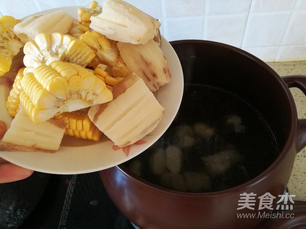 Corn Lotus Root Chicken Soup recipe