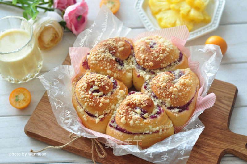 Purple Sweet Potato Bread Roll recipe